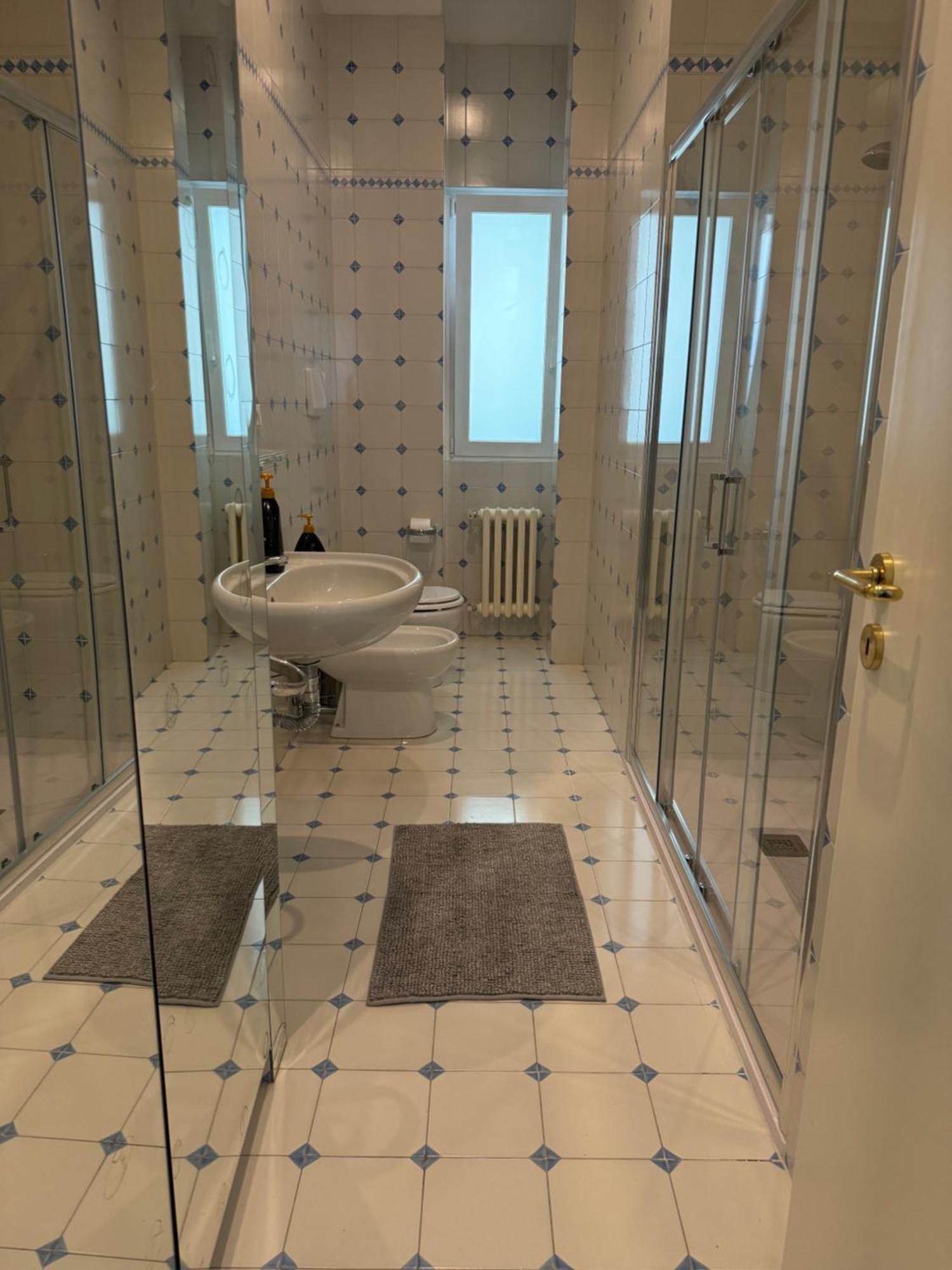 Guest Corso Italia Apartment Bari Ngoại thất bức ảnh